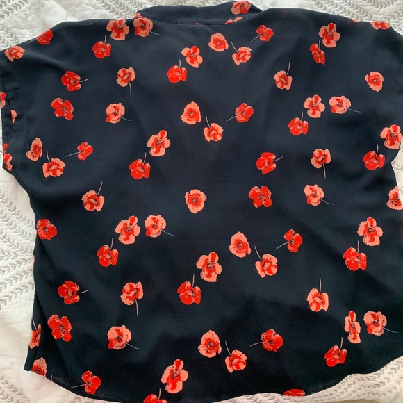 Monk and Lou blouse - Picture 3 of 4